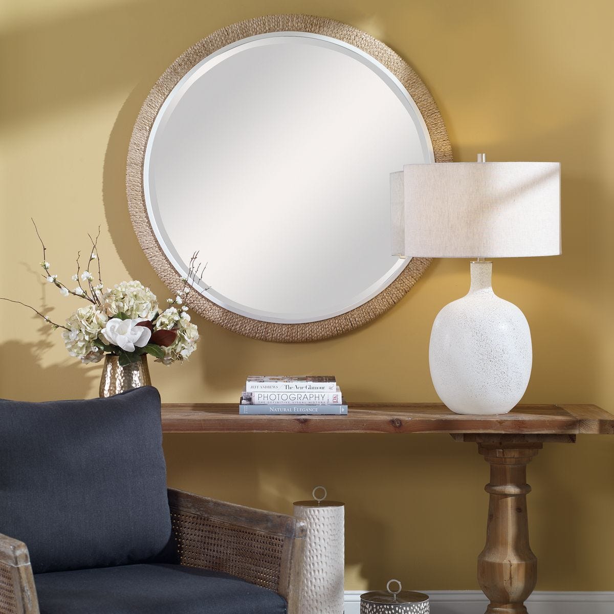 Miroir rond en feuille de bananier tressée